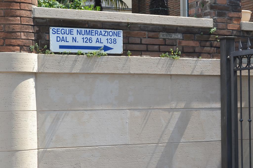 Central Avenue B&B Bologna Eksteriør billede